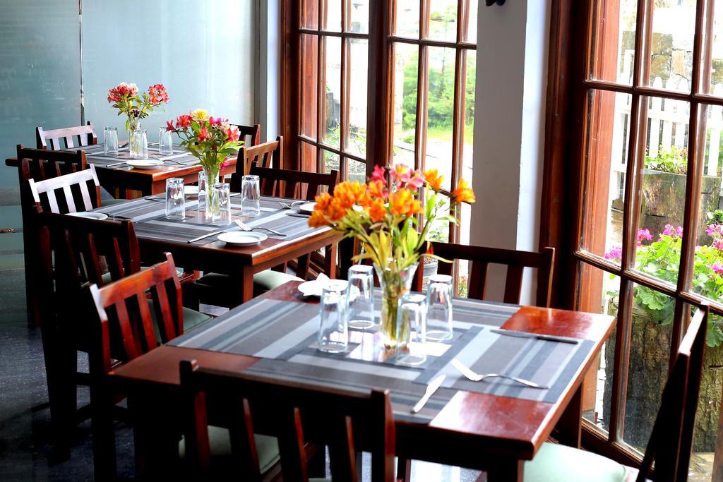 Royal Hills Nuwara Eliya Hotell Exteriör bild