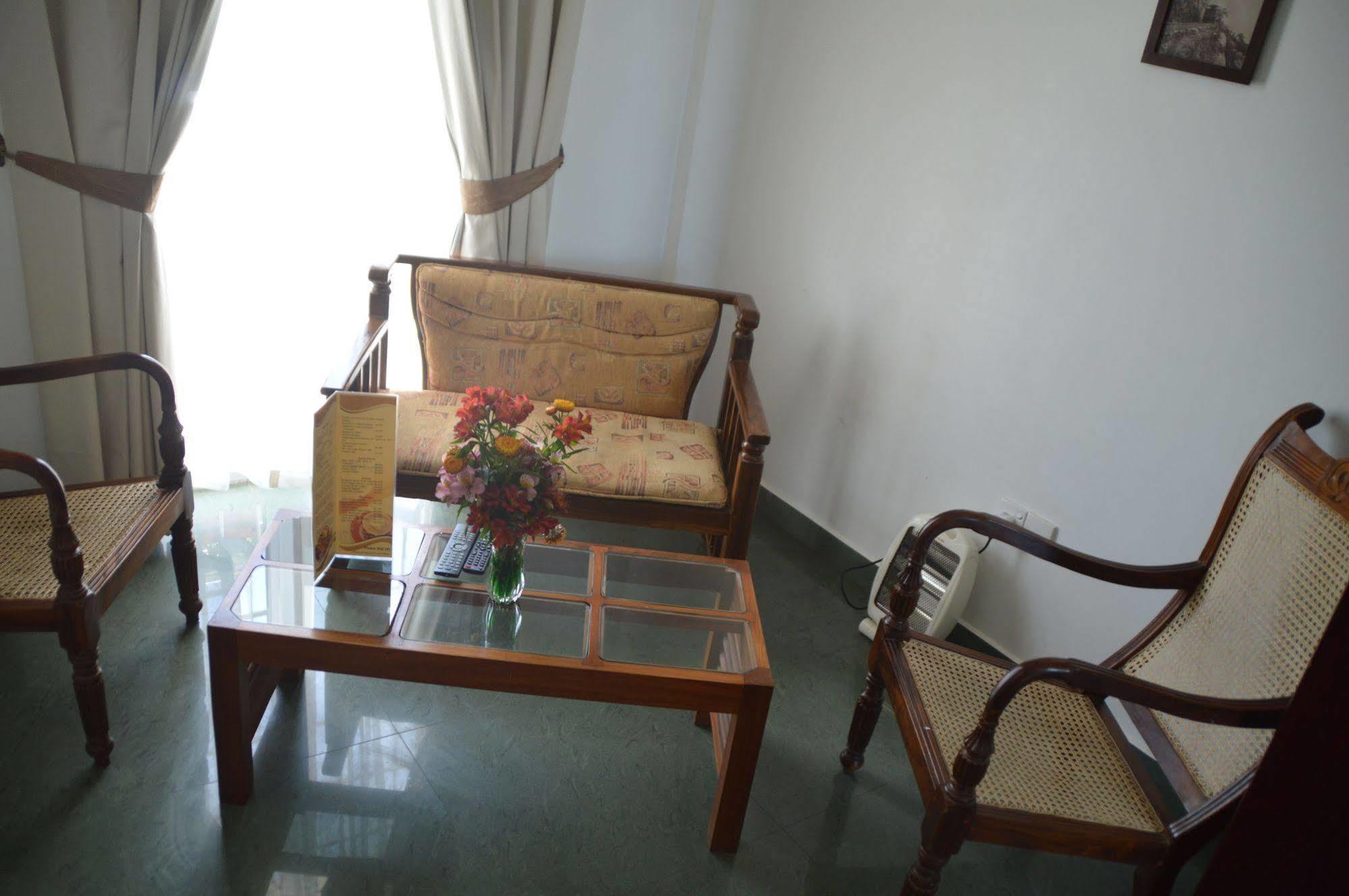 Royal Hills Nuwara Eliya Hotell Exteriör bild